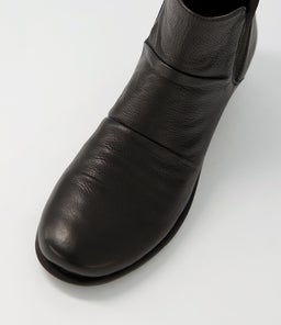 MARCEI SU BLACK LEATHER