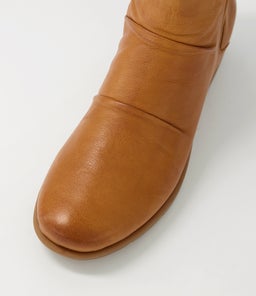 MARCEI SU NEW TAN LEATHER