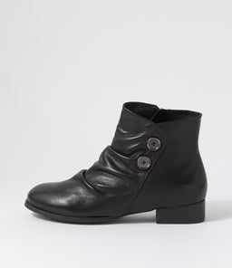 CERINAS SU BLACK LEATHER