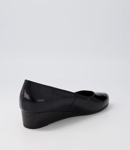 GRACIES SU BLACK PATENT LEATHER