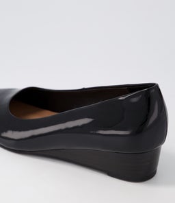 GRACIES SU BLACK PATENT LEATHER