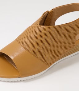 HECTIC SU DK TAN LEATHER