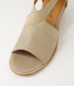 PLAYA SU LT TAUPE LEATHER