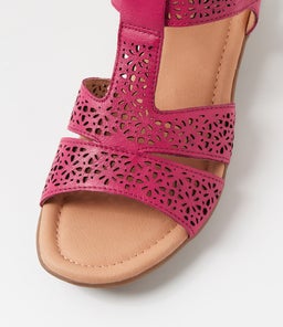 BOOM SU DK FUCHSIA GUM SOLE LEATHER