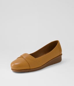 POSH SU NEW TAN LEATHER