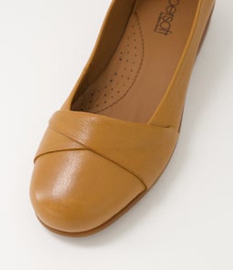 POSH SU NEW TAN LEATHER