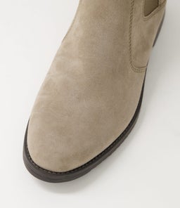 CAITRIN SU DK TAUPE SUEDE
