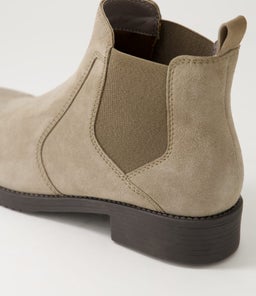 CAITRIN SU DK TAUPE SUEDE
