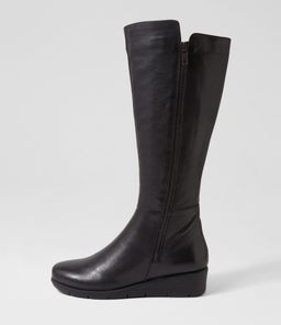 MAKES SU BLACK LEATHER