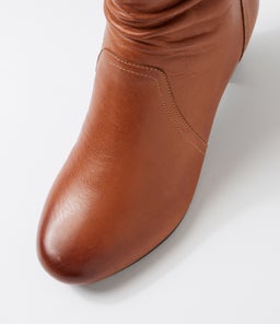 FELICIITY SU COGNAC WAXY LEATHER