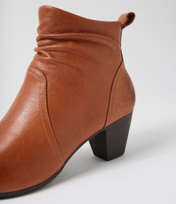 FELICIITY SU COGNAC WAXY LEATHER