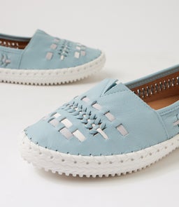 WANDIES SU DOVE BLUE MULTI LEATHER