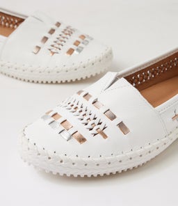 WANDIES SU WHITE MULTI LEATHER