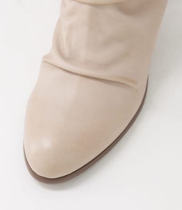 COMMO SU DK NUDE LEATHER
