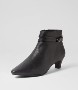 LABRYNE SU BLACK LEATHER