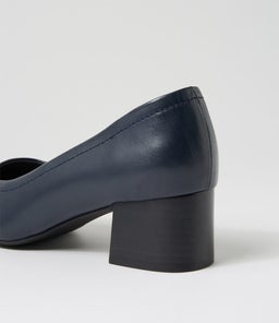 BLYTHE2 SU NAVY BLACK HEEL LEATHER