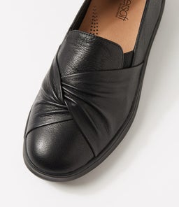 LAZZI SU BLACK BLACK SOLE LEATHER