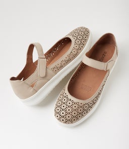 ZELINDA SU ALMOND LEATHER
