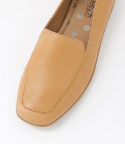 CARLISSE SU DK TAN LEATHER