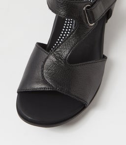CORAS SU BLACK LEATHER