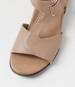 CORAS SU LT TAUPE LEATHER