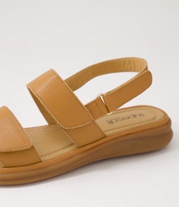 DARI SU DK TAN LEATHER