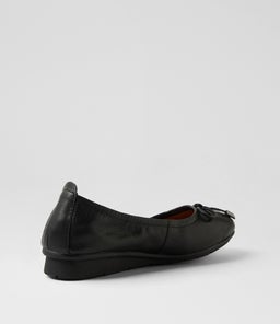 PHILLIPE SU BLACK LEATHER