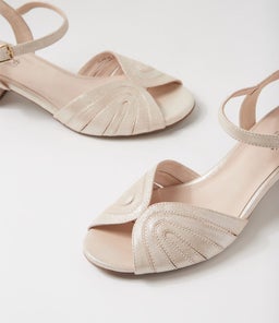 CLAIR SU NUDE SHIMMER SUEDE