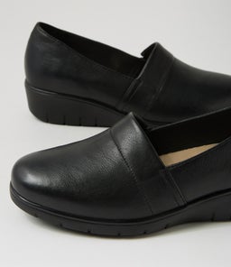 GAYYE D SU BLACK LEATHER