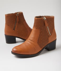 CHLLOE SU NEW TAN LEATHER