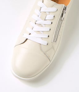 AUGGIE SU CREAM LEATHER