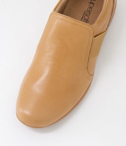 GINTA SU DK TAN LEATHER