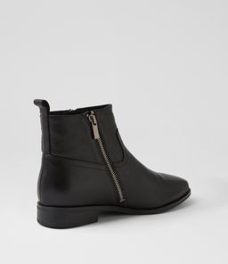 KARLI SU BLACK LEATHER
