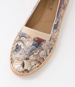 WINIE SU PASTEL MEADOW EMBOSSED LEATHER