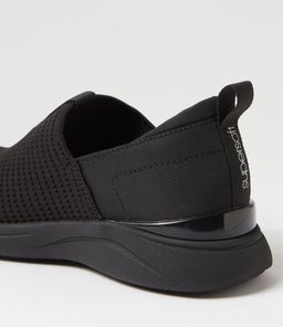 YARRNI SU BLACK KNIT