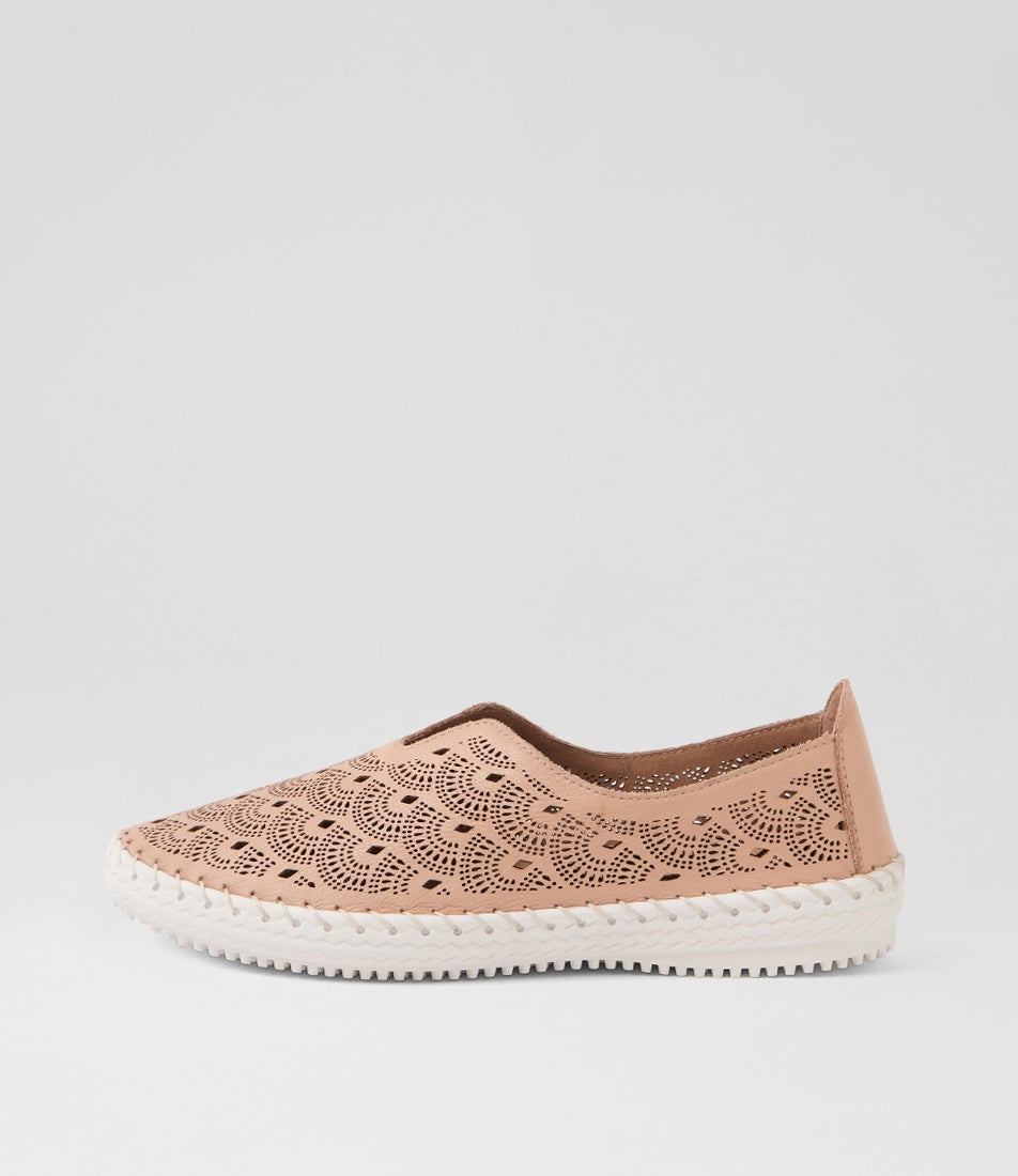 Willow Dark Nude Leather Flat Shoes Willow Dark Nude Leather Flat Shoes
