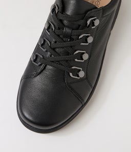 THEAS D SU BLACK LEATHER