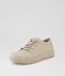 THEAS D SU ALMOND ALMOND SOLE LEATHER