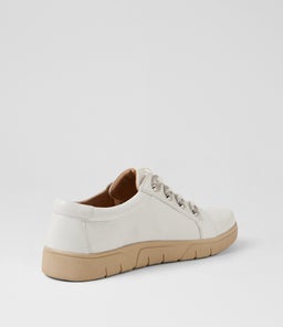 THEAS D SU WHITE ALMOND SOLE LEATHER