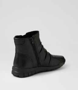 TIKKY SU BLACK LEATHER