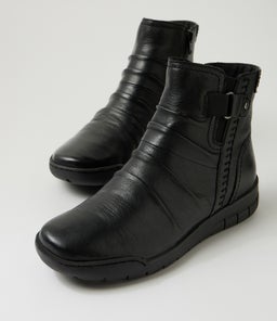 TIKKY SU BLACK LEATHER