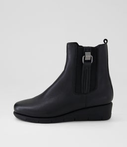 MAYIA SU BLACK LEATHER