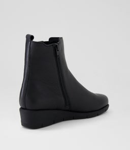 MAYIA SU BLACK LEATHER