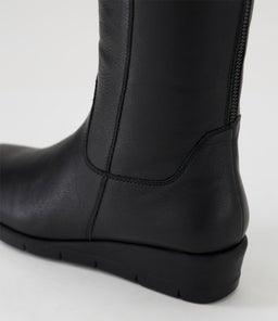 MARTINIS SU BLACK LEATHER
