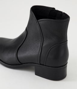 ELEANORS SU BLACK LEATHER