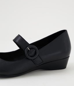 RYANIE SU BLACK LEATHER