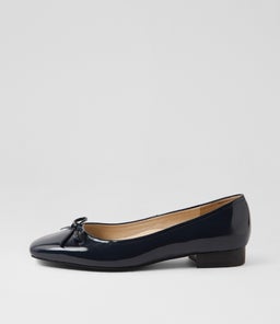 Glimmery Navy Patent Leather Flat Shoes Glimmery Navy Patent Leather Flat Shoes