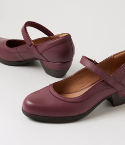 RUTHI D SU PLUM LEATHER