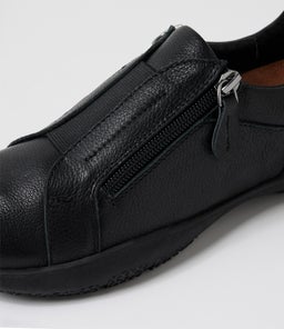 SLOANIS SU BLACK LEATHER