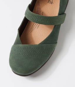 BECKETTS D SU FOREST NUBUCK ELASTIC